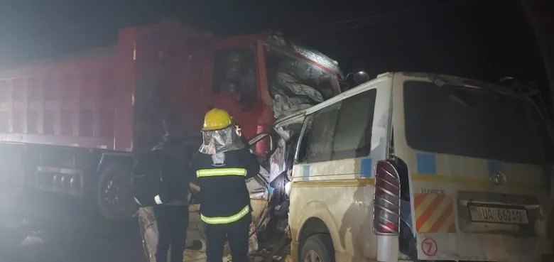Tragic Road Crash Leaves 14 Dead, 4 Injured in Kalungu District.